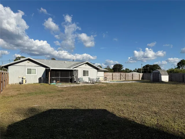View of back of home from back of yard