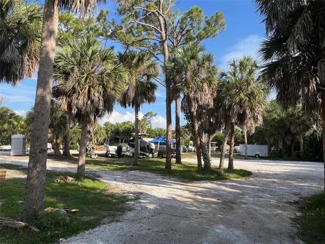 ROOM TO PARK!!