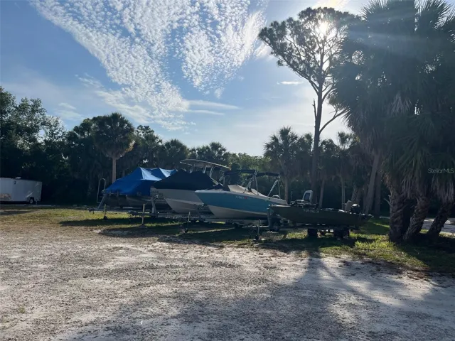BOAT & TRAILER STORAGE ON SITE!!