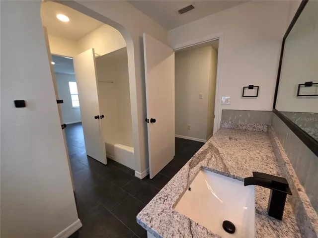 Jack & Jill Bath
