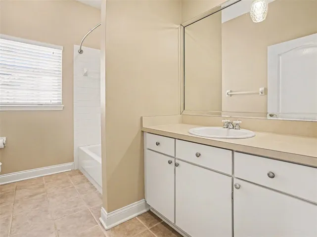 2nd Bathroom