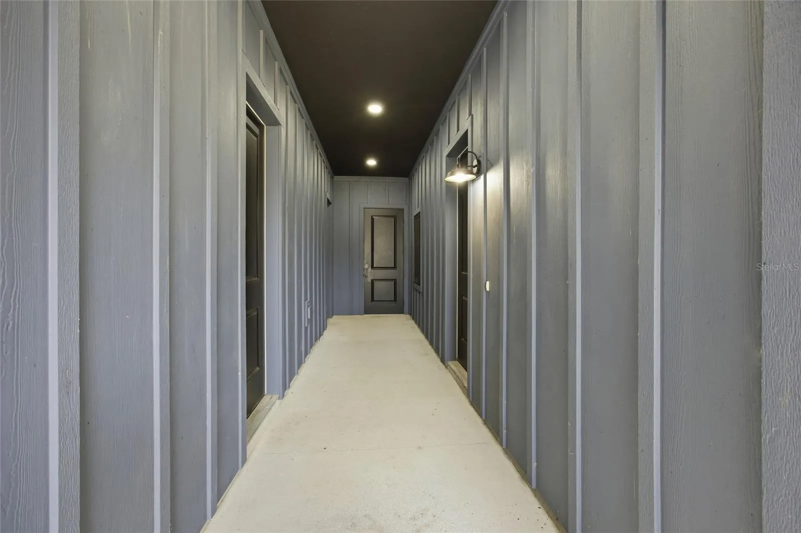 Back Corridor to garage, garden and mud room.