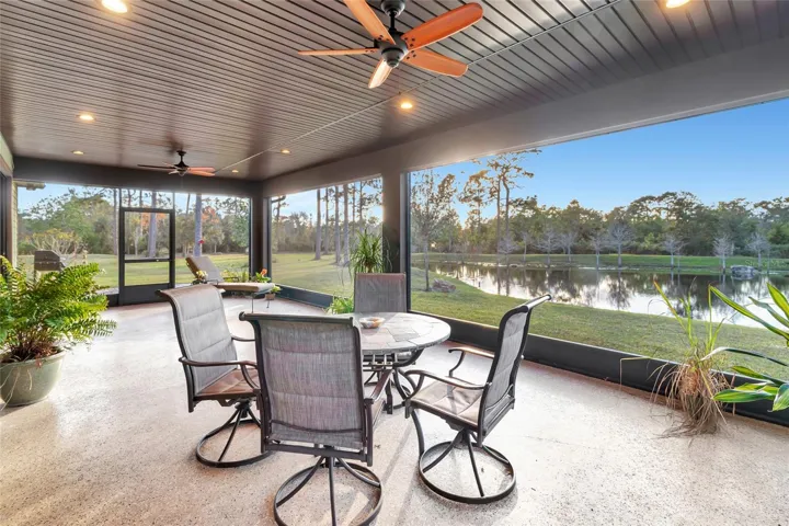 Rear Screened Lanai