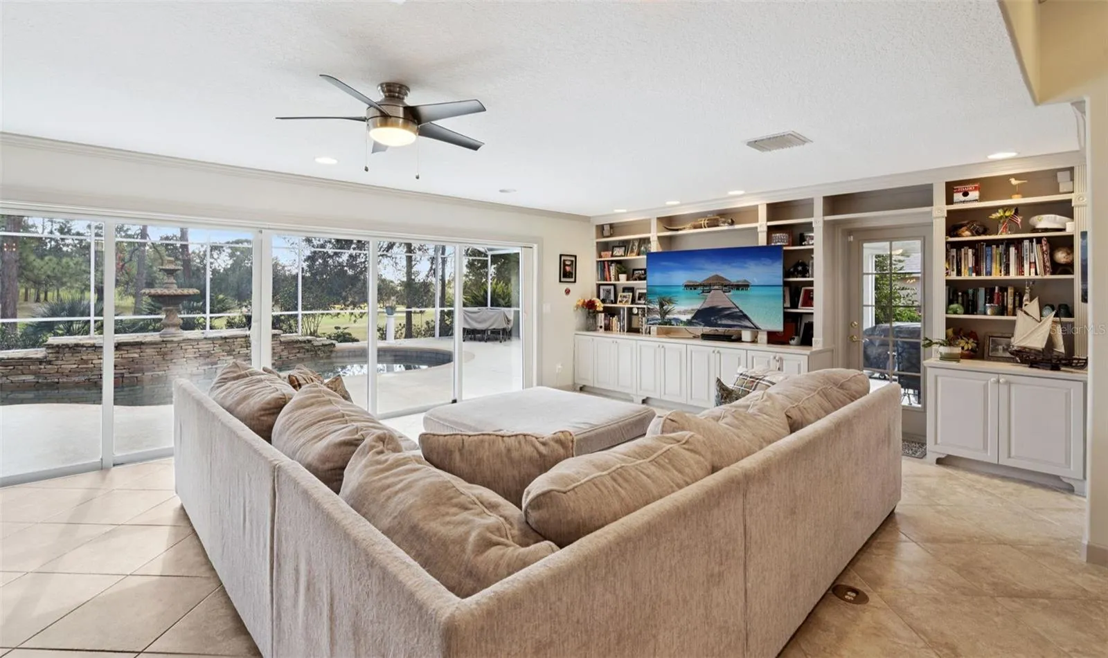 Open living area. Overlooking the pool.