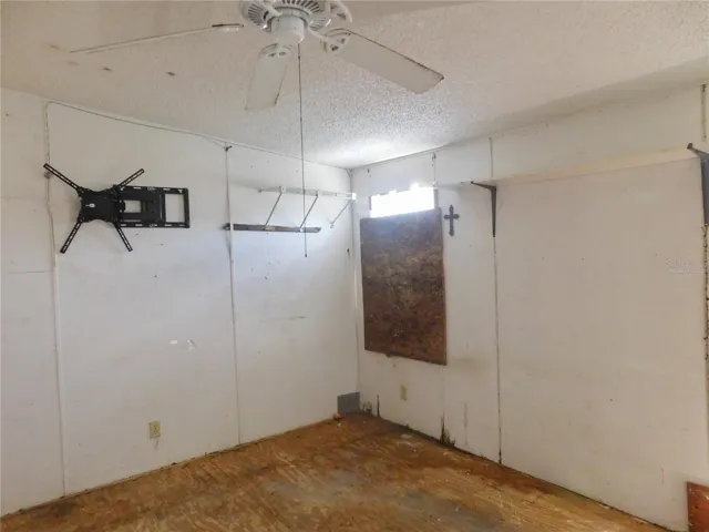 Virtually staged