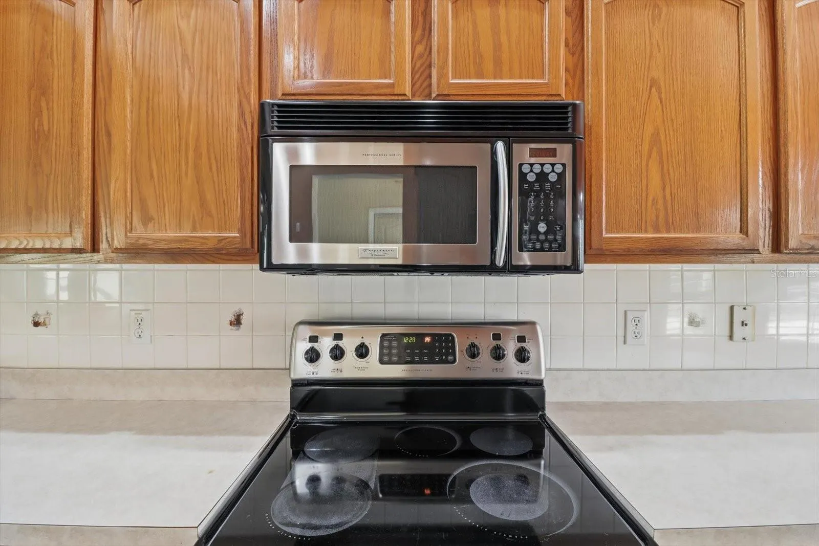 Microwave Over Electric Range