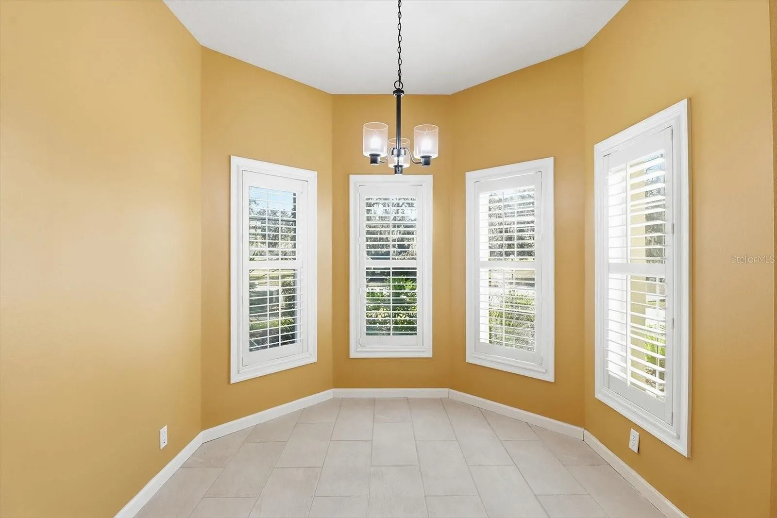 Kitchen Nook w/ Plantatiion Shutters