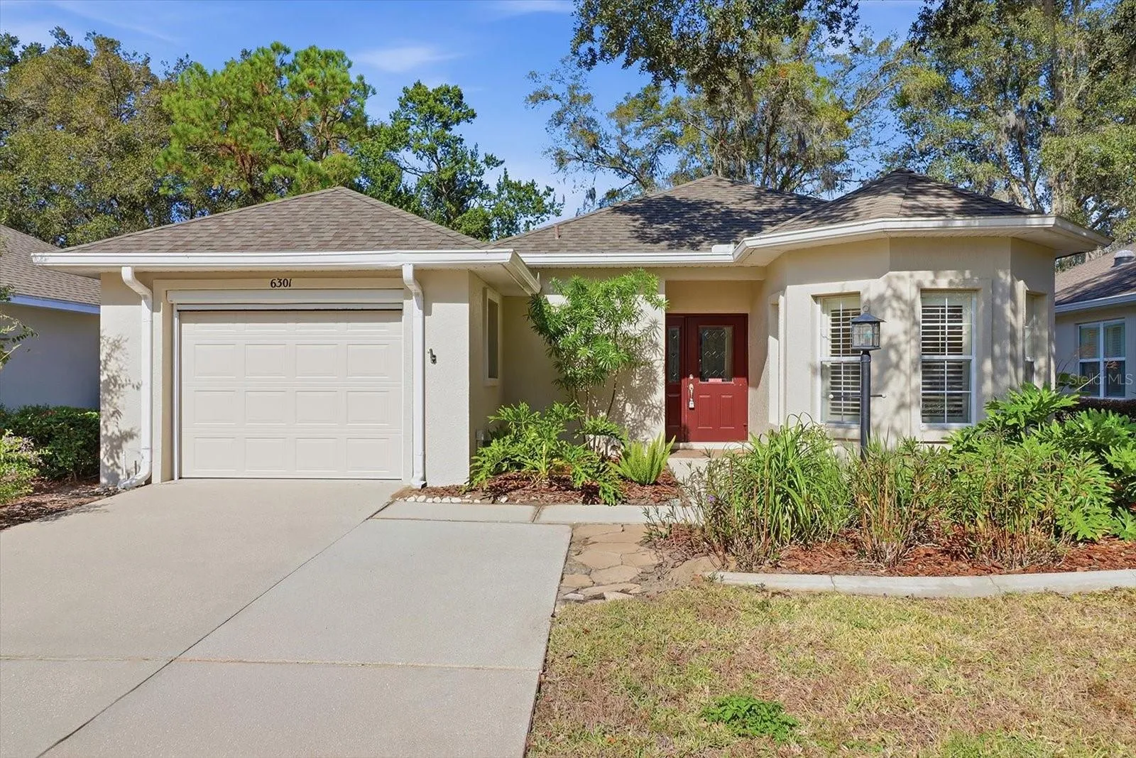 Welcome Home to Fox Hollow Village in Meadowcrest!