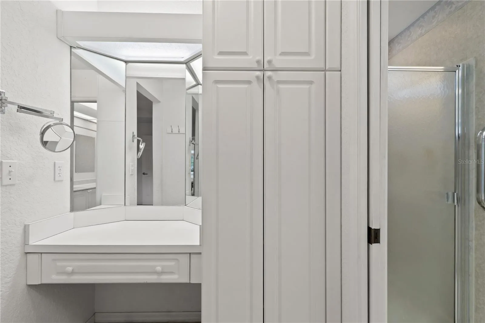 Ensuite Vanity