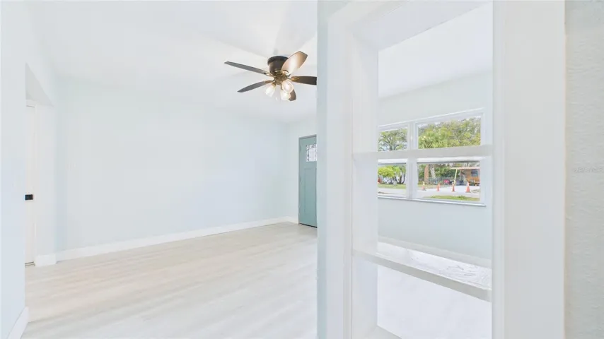 Hall/Living Room