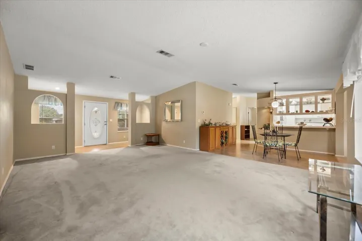 Foyer 5x16, Living Room 21x16, Casual Dining 9x13