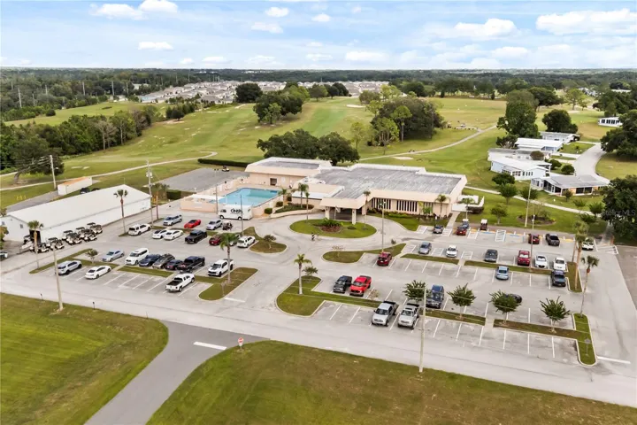 Whistlestop Full Service Restaurant/Bar/Banquet Facilities/Community Room, Pro Shop, Putting Green