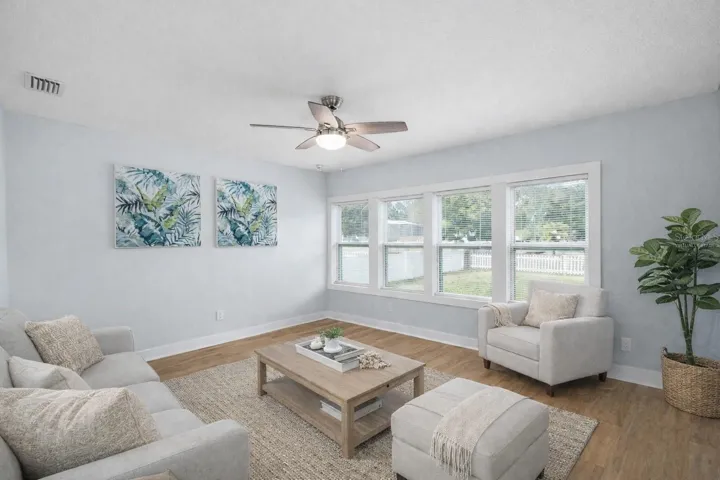 Living room virtually staged