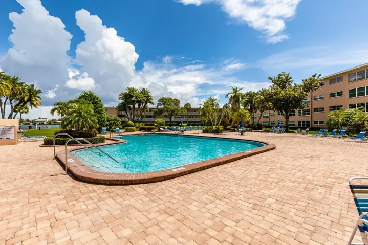 .North pool (heated) w/large sun deck.
