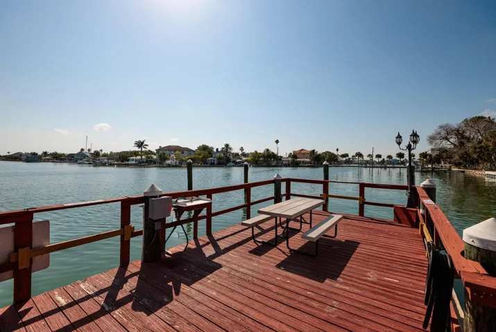 Plenty of room to relax or fish or have a picnic on the dock.