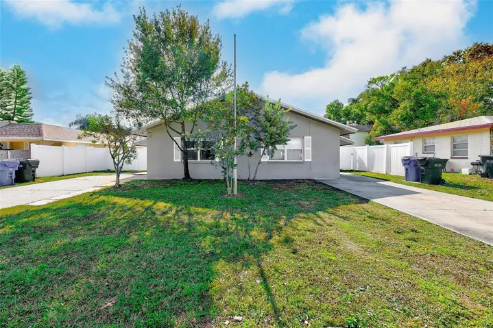 Excellent income-producing opportunity in the heart of Largo