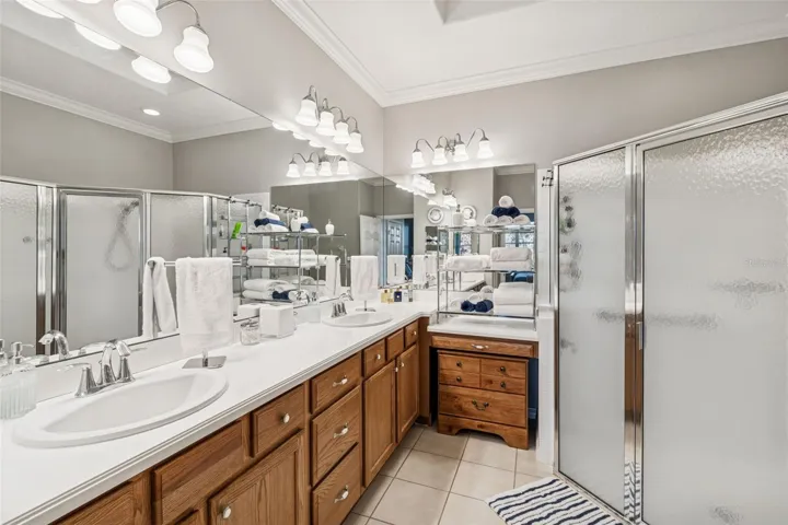 En-suite bathroom with dual sinks