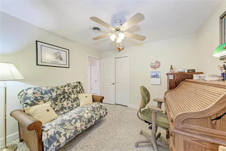 3rd Bed/den with futon