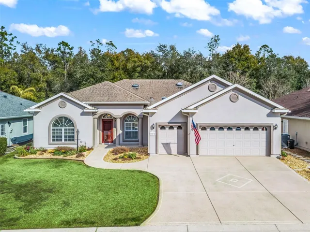 3/3 + Den Cedar w/2 Car + GC Garage