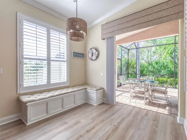 Casual Dining Area in Kitchen - Access to Lanai