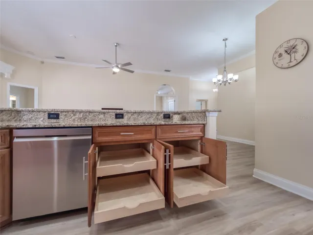Pull-Out Drawers in Cabinets