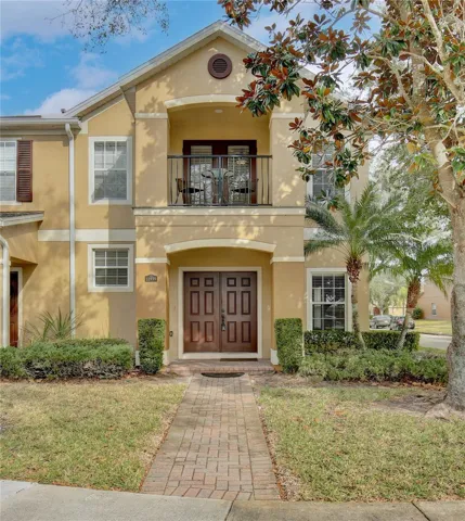 11939 Citruswood Dr. Enclave at Moss Park. End unit 3 bdrm 2.1 bath. 1816 sf which is more than many 3 bedroom single family homes.