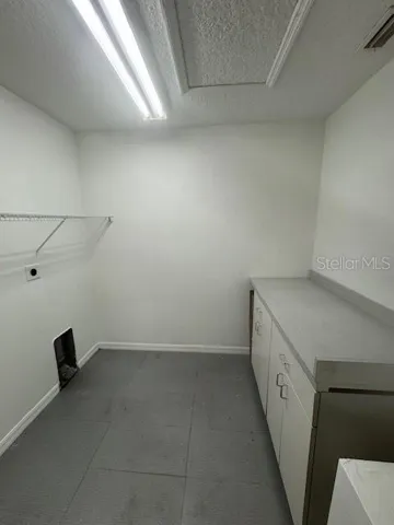 LAUNDRYROOM