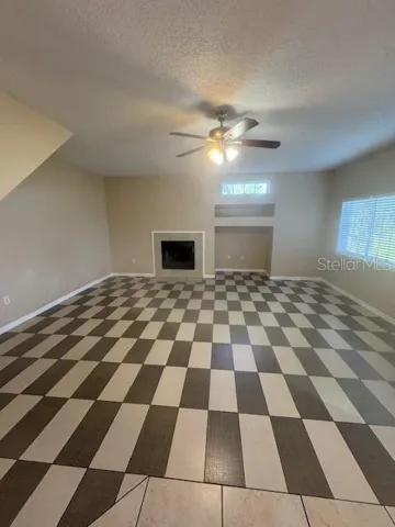 FAMILYROOM