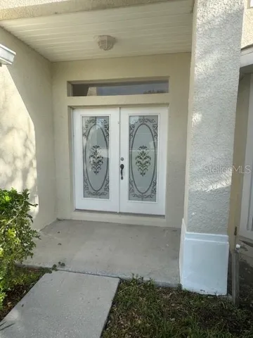 DOUBLE FRONT DOORS