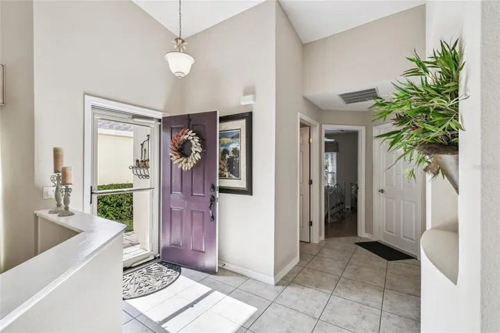 FRONT ENTRYWAY