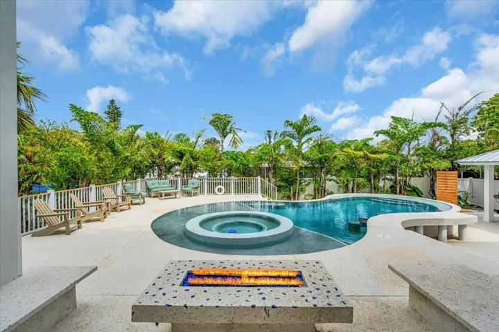 149 McKinley Drive, Sarasota, FL 34236