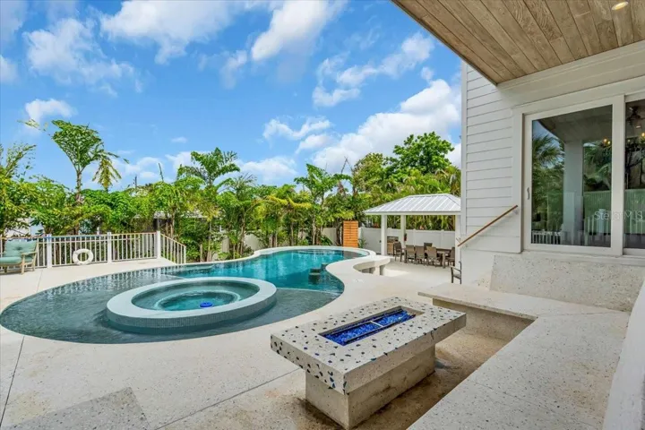 149 McKinley Drive, Sarasota, FL 34236