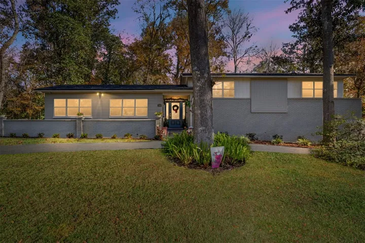 Welcome HOME to Maple Hill!