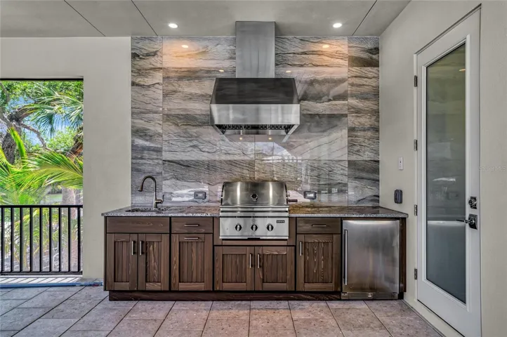 outdoor kitchen