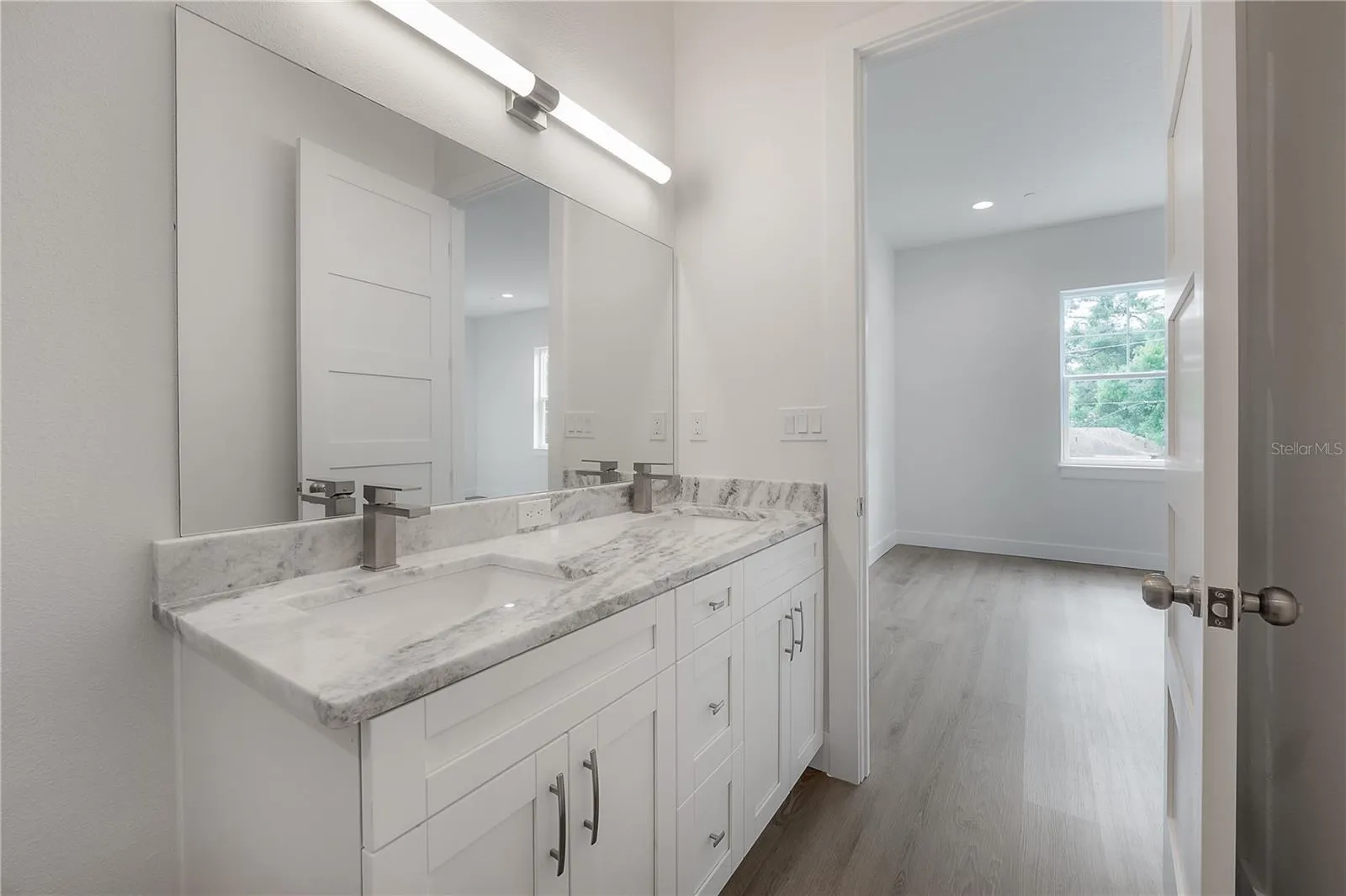 Primary En Suite Bath