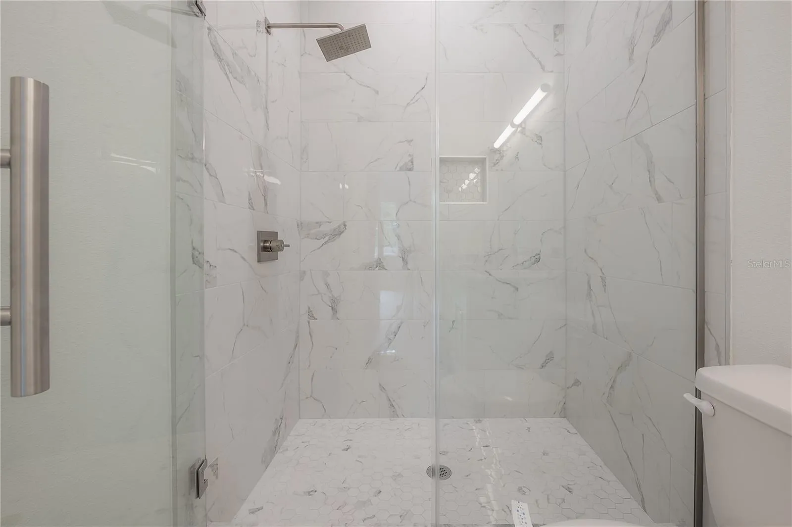 Primary En Suite Bath