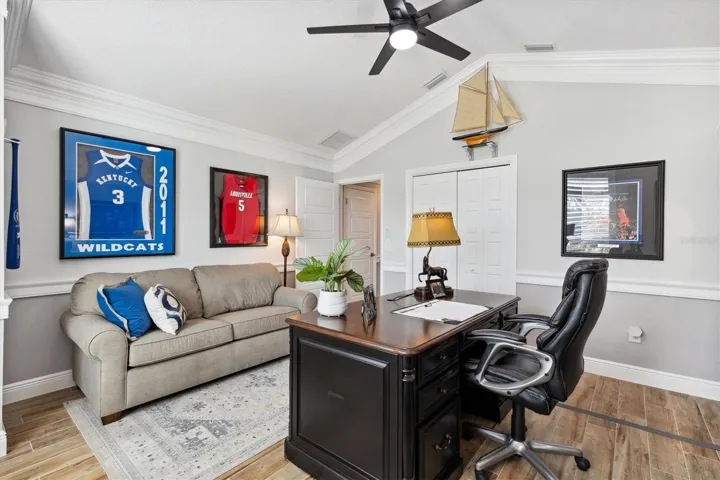 CROWN MOLDING + DOUBLE DOOR CLOSET