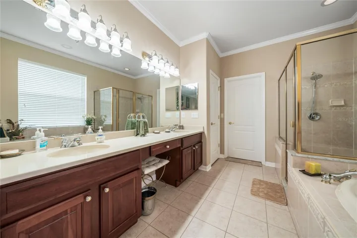 Dual sink and private water closet