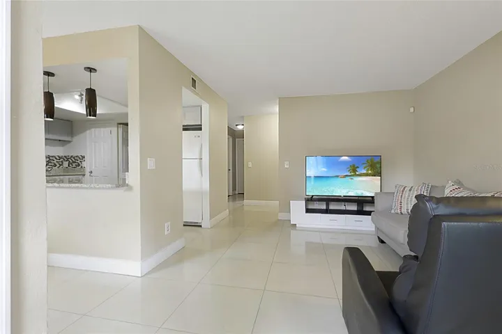 Living Room Pic 3