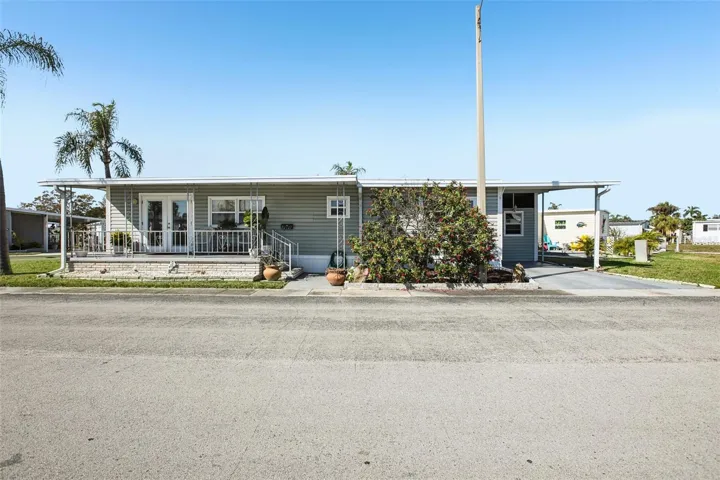 Front exterior image of home.