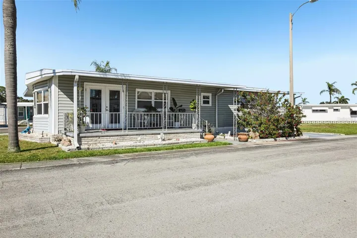 Front exterior image of home.