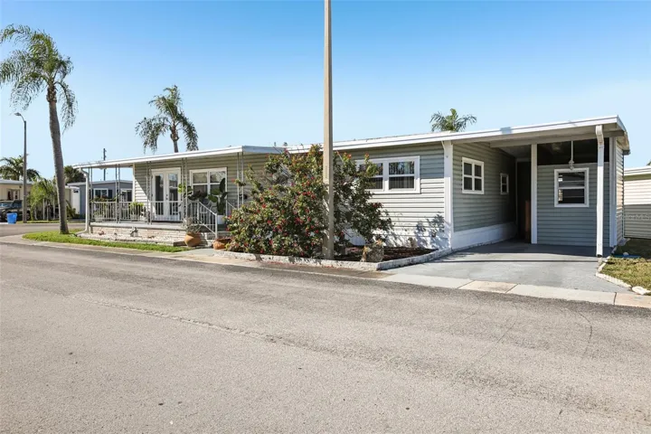 Front exterior image of home.