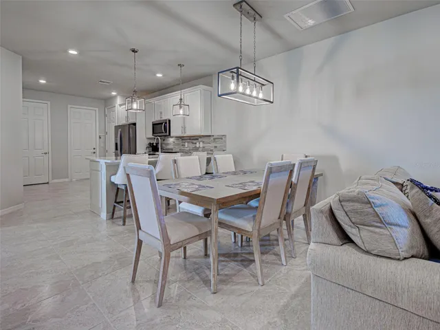 Neutral tones throughout