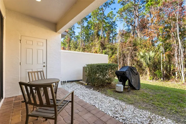 Covered porch/lanai