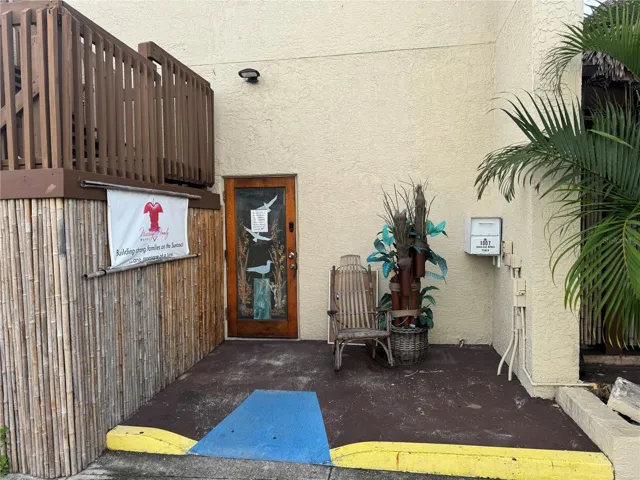 1001 Manatee Ave Entrance