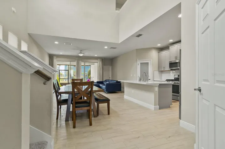 Dinette/Kitchen
