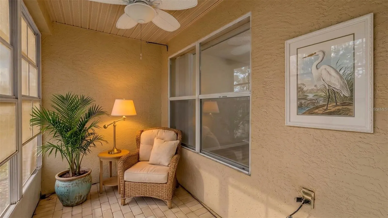 virtual staged /lanai