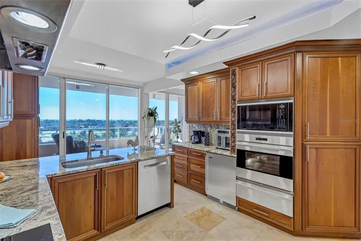 Granite with a mirror finish, reflecting views from the Gulf of Mexico