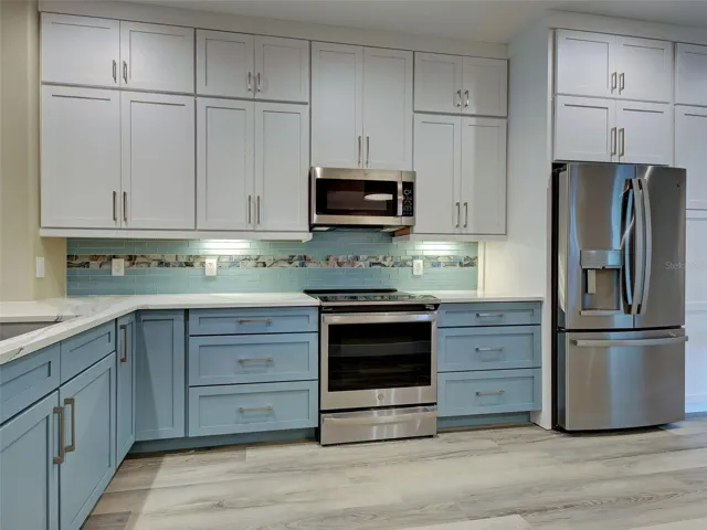 Floor to Ceiling Cabinetry!