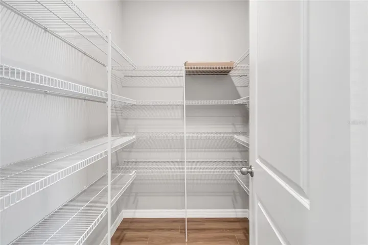 Walk in Pantry